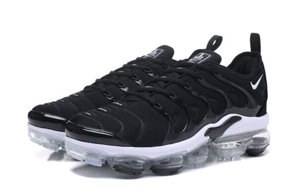 VaporMax Plus "Black/White" - Imagem 2