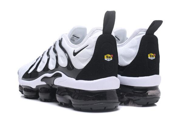 VaporMax Plus "Zebra" - Imagem 3