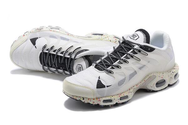 Air Max Plus Terrascape "White Black" - Imagem 2