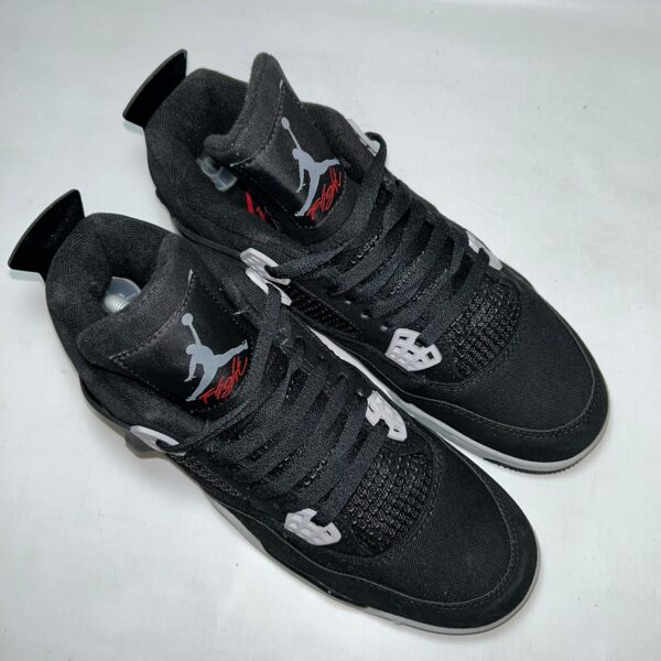 Jordan 4 "Black Canvas" - Imagem 3
