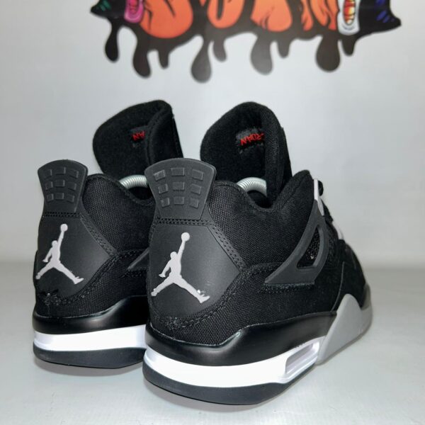 Jordan 4 "Black Canvas" - Imagem 4