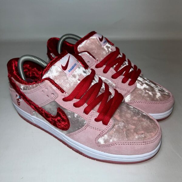 Dunk Low "StrangeLove" - Imagem 2