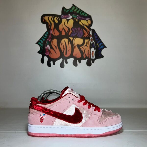 Dunk Low "StrangeLove"