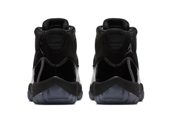 Jordan 11 "Cap and Gown" - Imagem 3