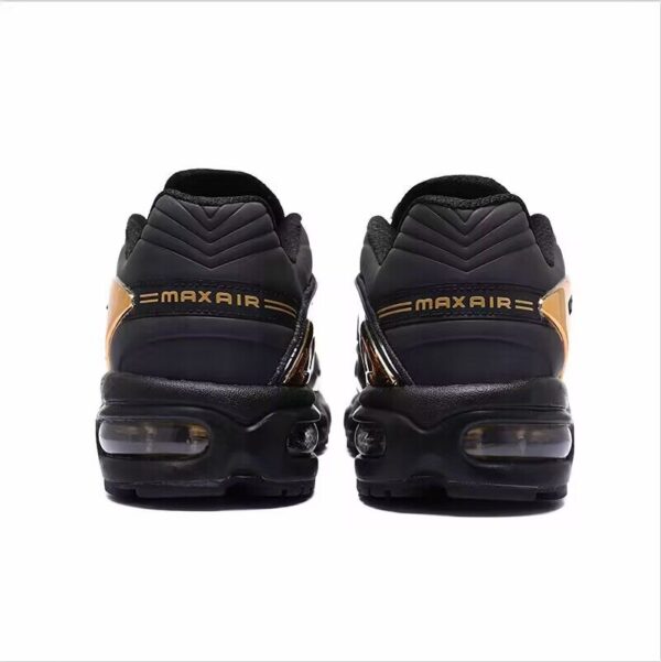 Skepta x Tailwind V "Black Gold" - Imagem 3