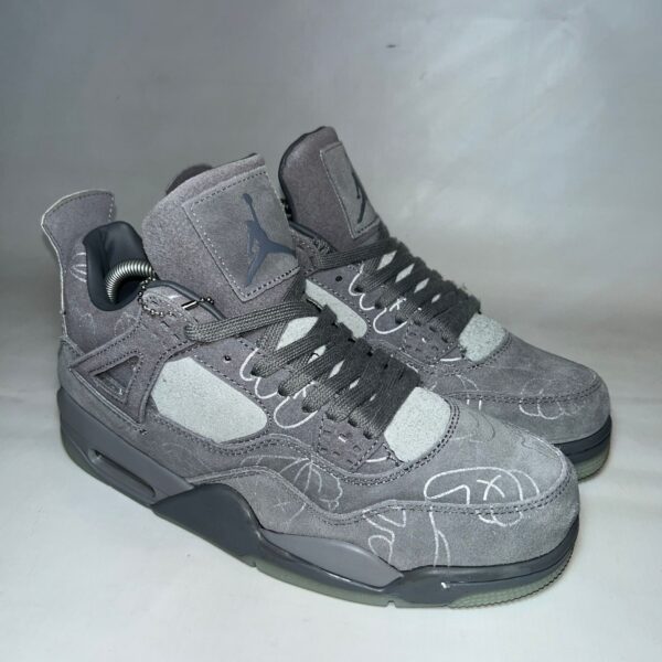 Jordan 4 x Kaws "Cool Grey" - Imagem 2