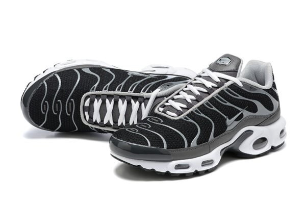 Air Max Plus TN 1 "Black/Silver" - Imagem 2