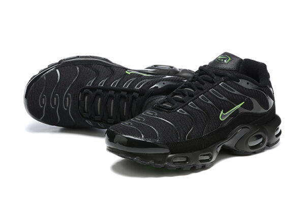 Air Max Plus TN 1 "Black/Volt" - Imagem 2