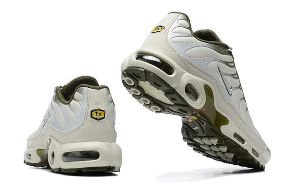 Air Max Plus TN 1 "Bone Olive" - Imagem 3