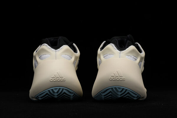 Yeezy 700 V3 "Azael" - Imagem 3