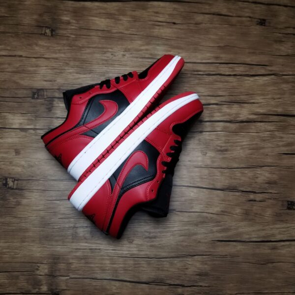 Jordan 1 Low "Reverse Bred" - Imagem 2