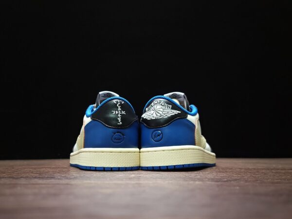 Jordan 1 Low x Travis Scott x Fragment "Military Blue" - Imagem 4