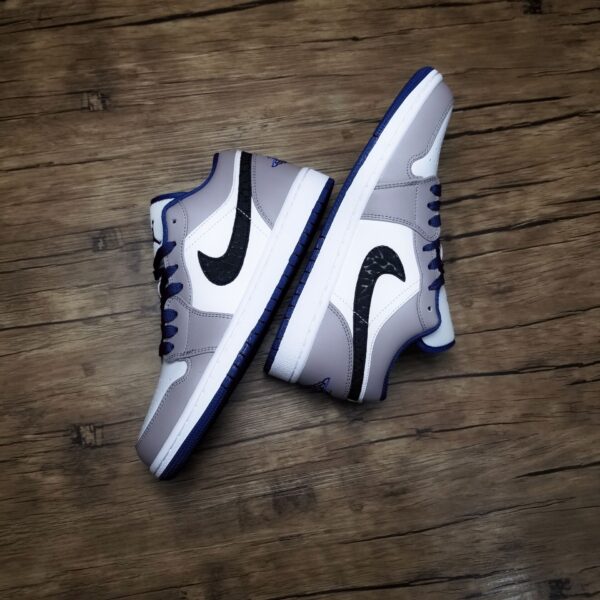 Jordan 1 Low "True Blue Cement" - Imagem 2