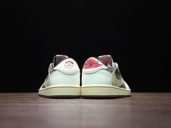Jordan 1 Low x Travis Scott "Reverse Mocha" - Imagem 4