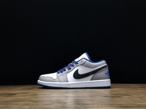 Jordan 1 Low "True Blue Cement"