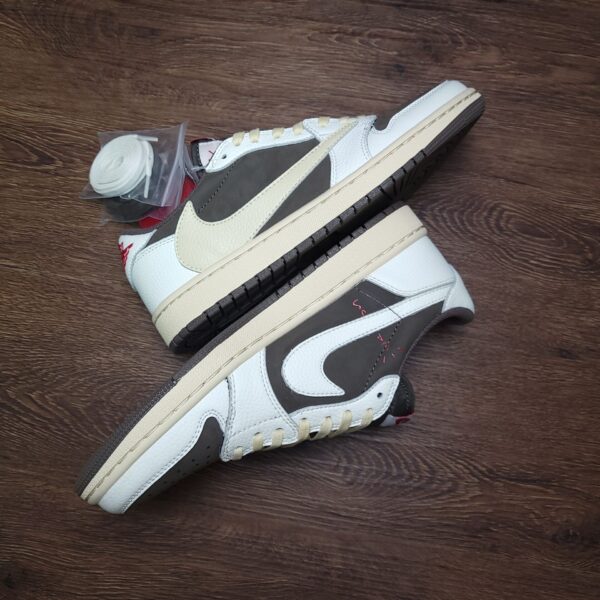 Jordan 1 Low x Travis Scott "Reverse Mocha" - Imagem 2