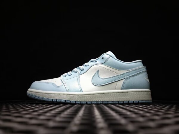 Jordan 1 Low "Aluminum"