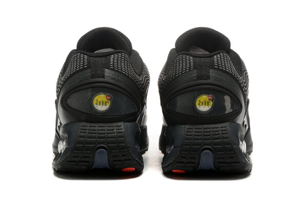Air Max DN "Triple Black" - Imagem 3