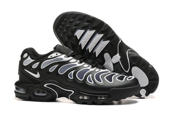 Air Max Plus Drift "Black/White"