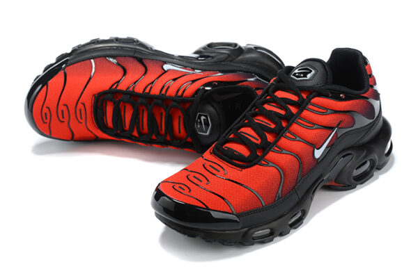 Air Max Plus TN1 “Deadpool" - Imagem 4